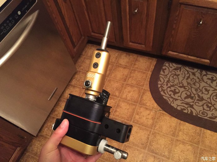 拯救MT-82手动变速箱灵魂-野马MGW拨档器+透气壶安装