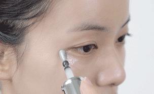 40岁眼周适合用什么样的眼霜,眼周发黑适合用什么眼霜