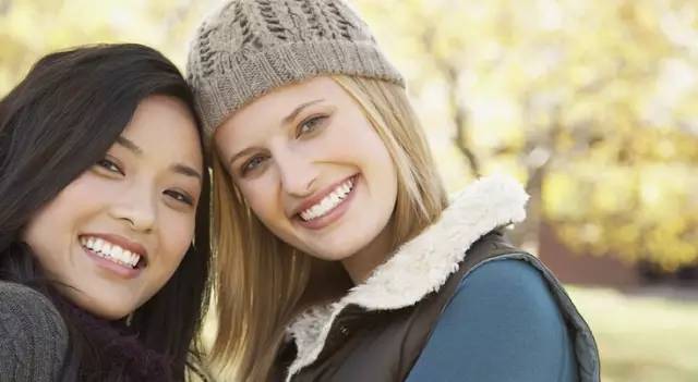 养生头条女神结婚了，然而大家最关心的是她什么时候生？