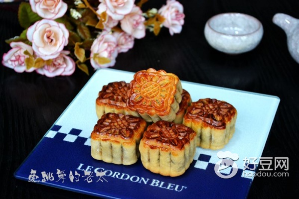 广式火腿五仁月饼,五仁金华火腿月饼好吃吗