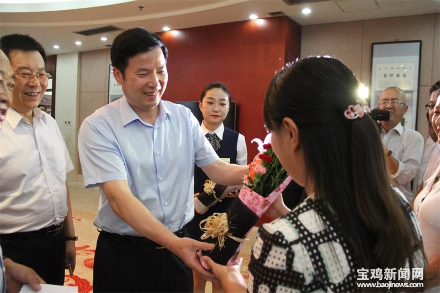 宝鸡孩子青春期教育,宝鸡怎么给娃最好的教育