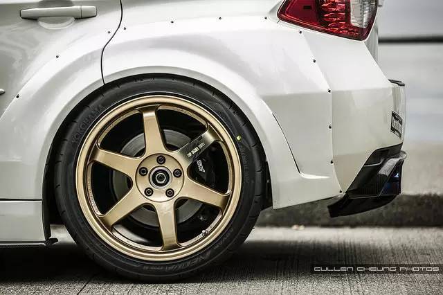 topsecret改装,国外翻新斯巴鲁翼豹sti