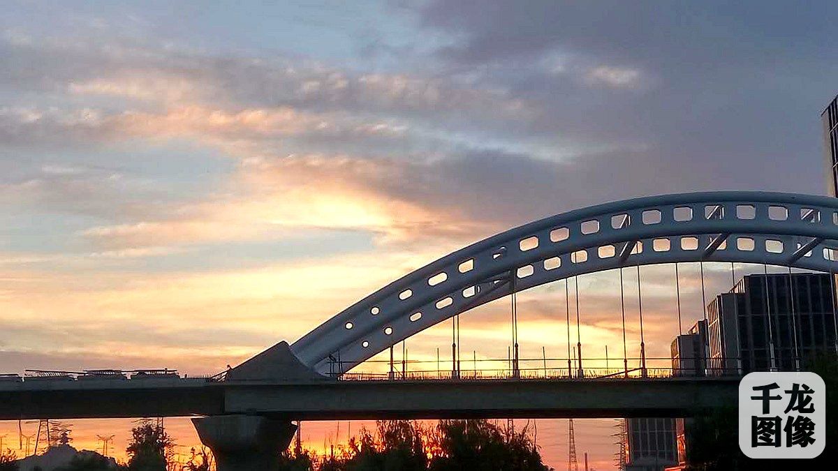 朝霞还是晚霞傻傻分不清楚,朝霞晚霞的区别