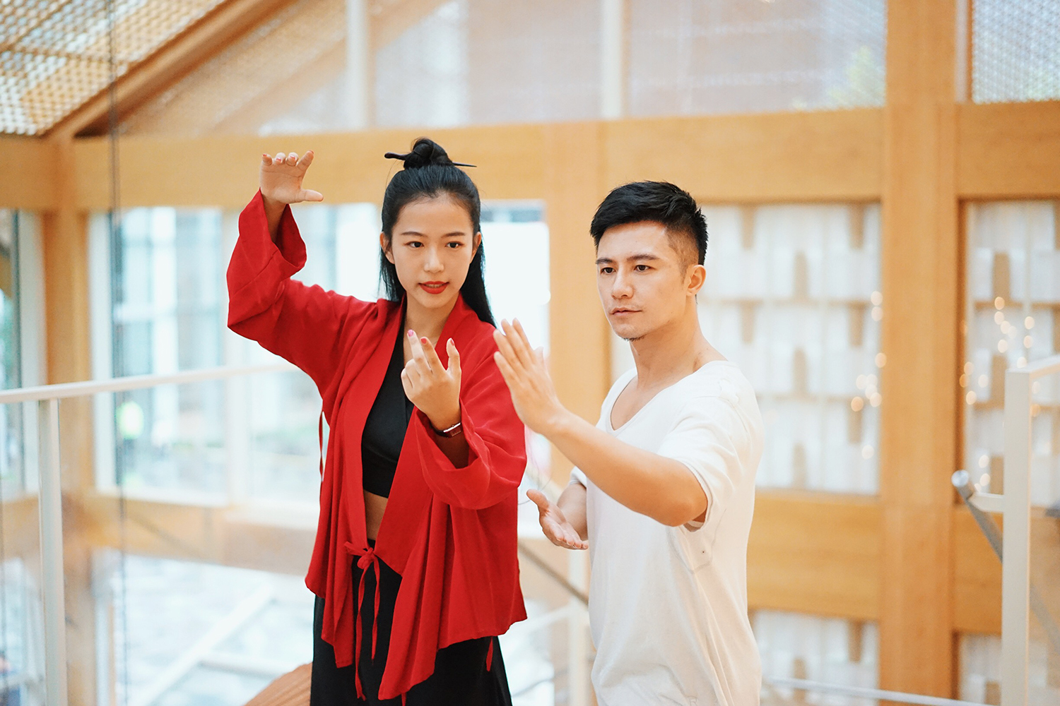 熬夜后急救｜晚睡族、宿醉*党**、爬梯Queen，你们的脸有救了！