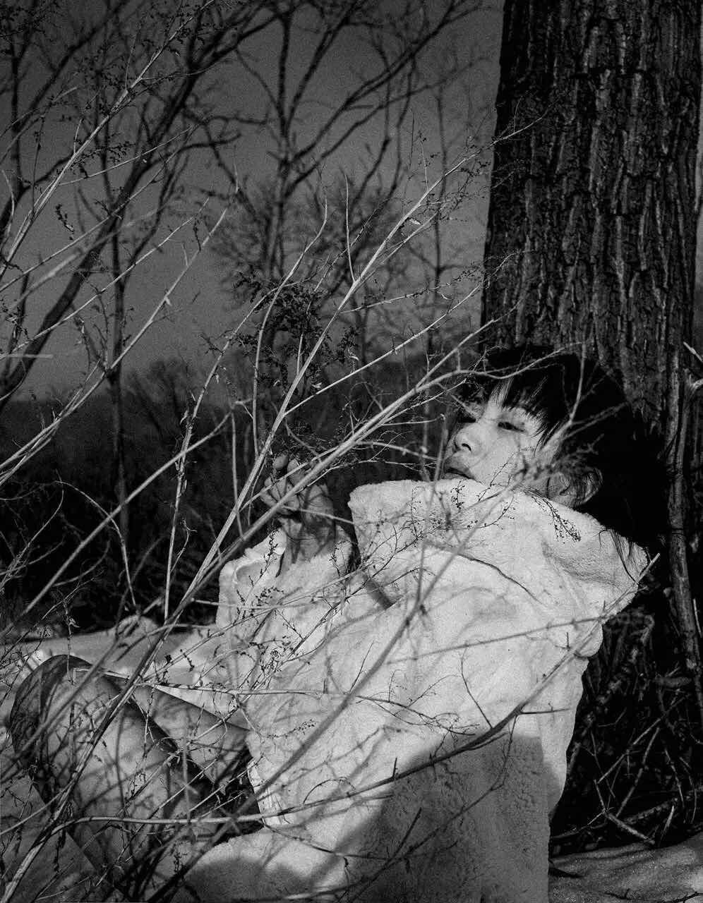 神思远丨少女有一些神性，不近人世肢体完美