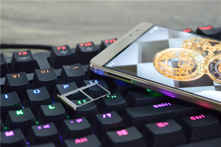 金立m6plus多大屏幕,金立m6plus玩吃鸡