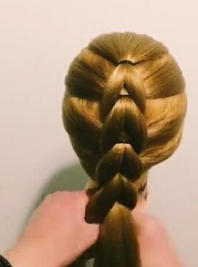 甜美编发发型教程图解,手残党短发超简单编发教程