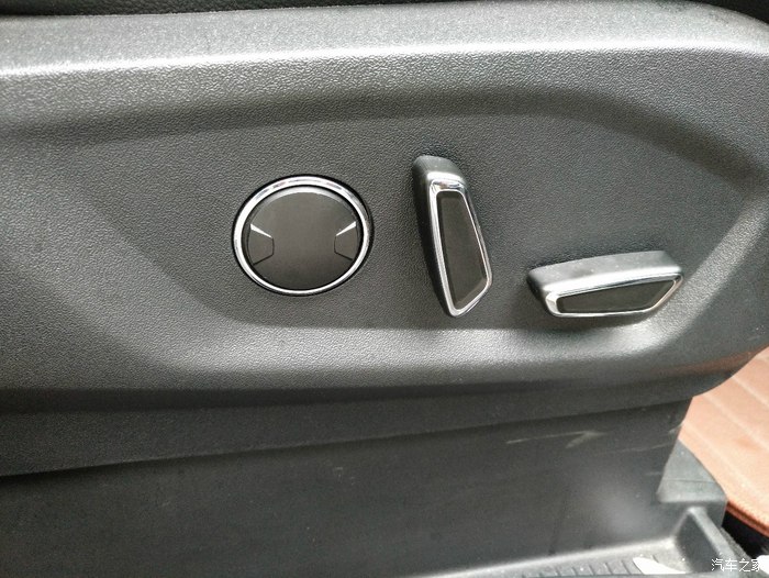 福特锐界2.0t四驱豪锐多少钱落地,锐界买二豪还是四豪