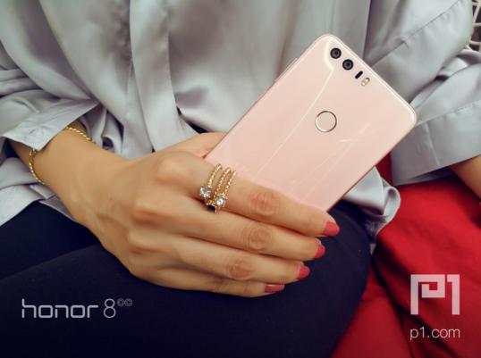 火热街拍来袭行走街头的随性时尚,街拍最时尚的人时刻走在潮流前线