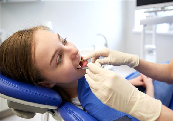 长蛀牙如何自救,长蛀牙了怎么办才会好