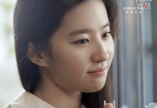 明明才20几岁看着显老,年纪不大看起来显老