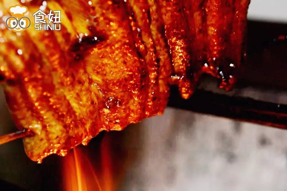 鳗烤肉现烤活鳗鱼探店,食妞