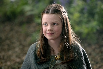 艾玛接班人！那年《纳尼亚传奇》的小萝莉已变身女神学霸