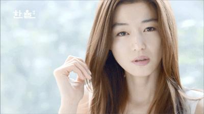 换季了别老想着穿什么衣服显瘦,换季怎么穿不如试试从毛衣开始