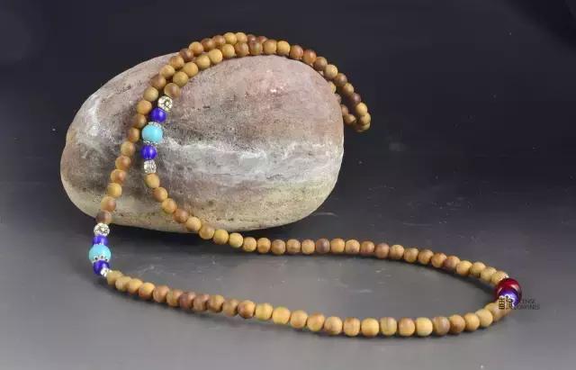 正确品香烟的方法,正确的品香