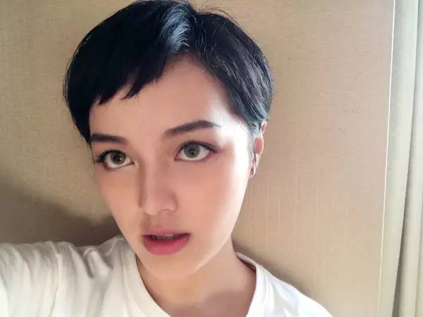 天惹噜姑娘们的混血妆已经登峰造极到这种地步了!