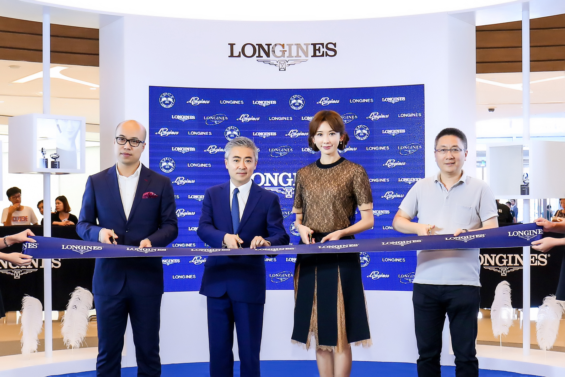 林志玲款浪琴表 (林志玲代言浪琴表心月系列解读)