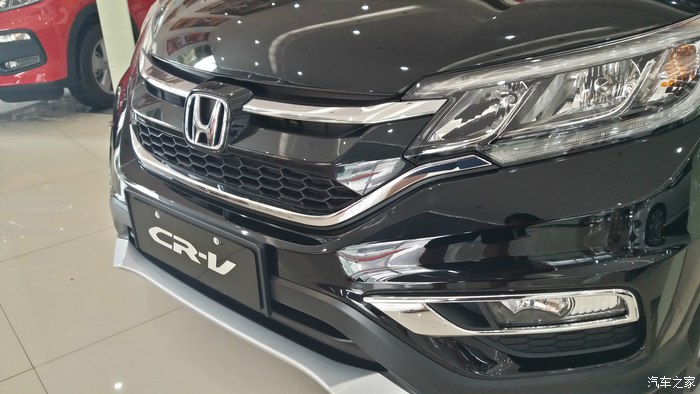 本田crv2016经典款详细配置图表,16年本田crv2.0两驱还值得买吗