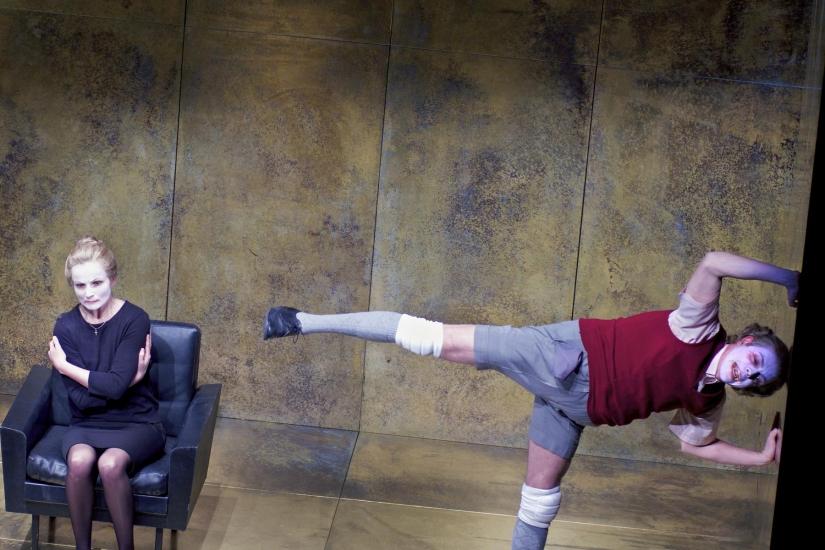 德国戏剧梦之队“狂飙热血”演绎喜剧《伪君子》