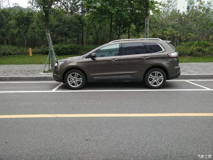 福特锐界2.0t四驱豪锐多少钱落地,锐界买二豪还是四豪