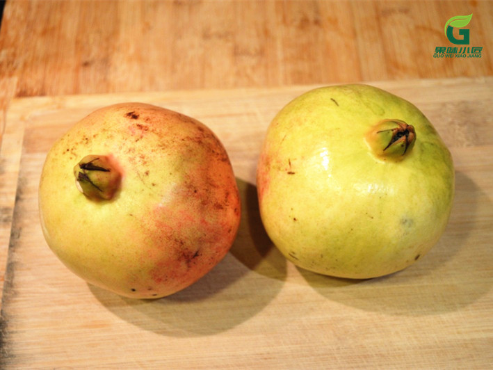 石榴怎么才能完整的剥开呢,石榴剥开技巧