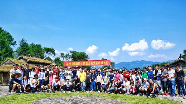 镇魂街汪东城与安悦溪发布会,镇魂街第二季汪东城亲吻安悦溪