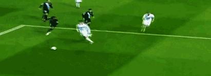 犯罪式过人原版,球王贝利过人精彩盘点