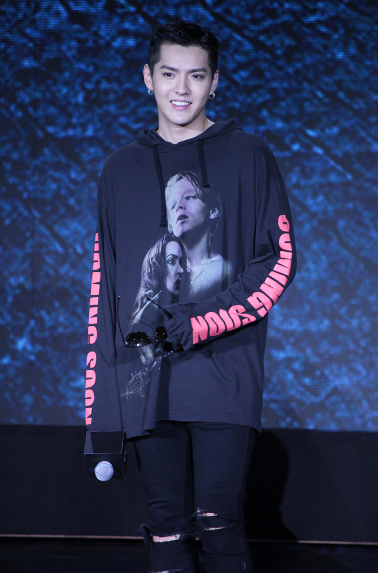 关晓彤袁姗姗穿裙子,袁姗姗关晓彤私服