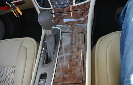 别克君越2.4行驶感受,别克君越2.0t驾车体验