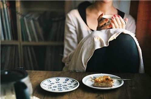 一个人在家的时候心里空落落,一个人在家放空的时候