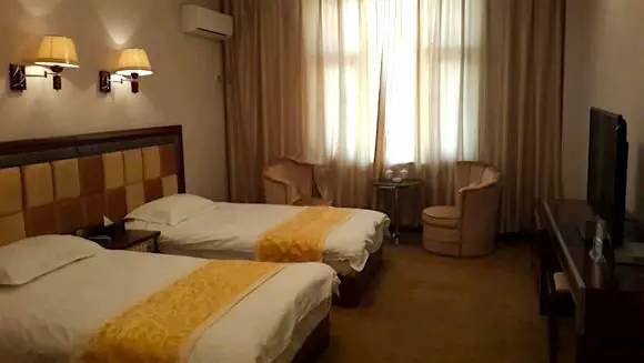 额济纳旗胡杨林旅游攻略住宿,额济纳旗胡杨林民宿住宿