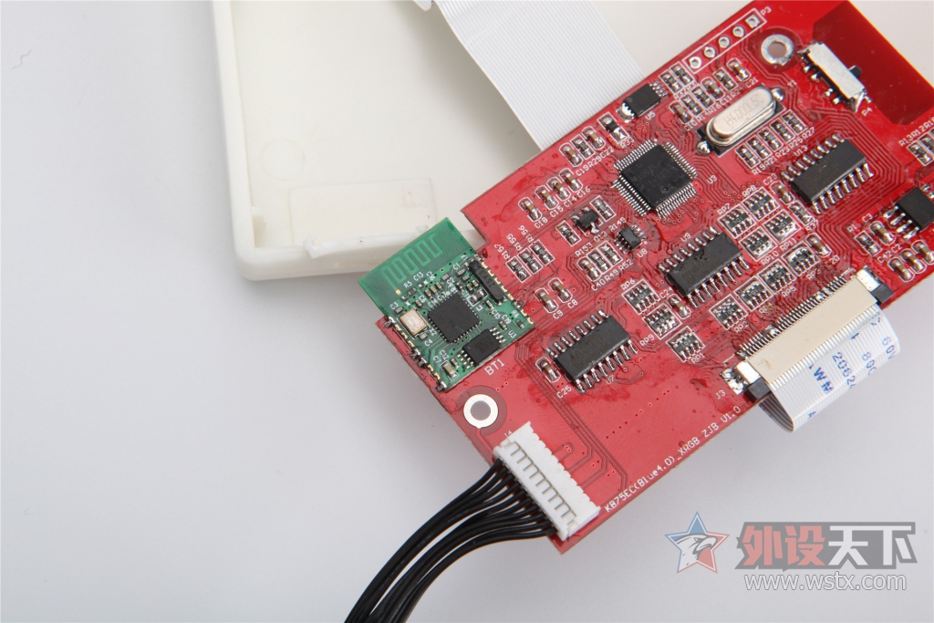 烧友心得3.0到4.0，不止1个进步——NIZRGB75蓝牙4.0静电容键盘工程机测试体验