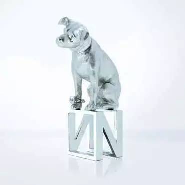 小狗尼帕Listen to His Masters Voice