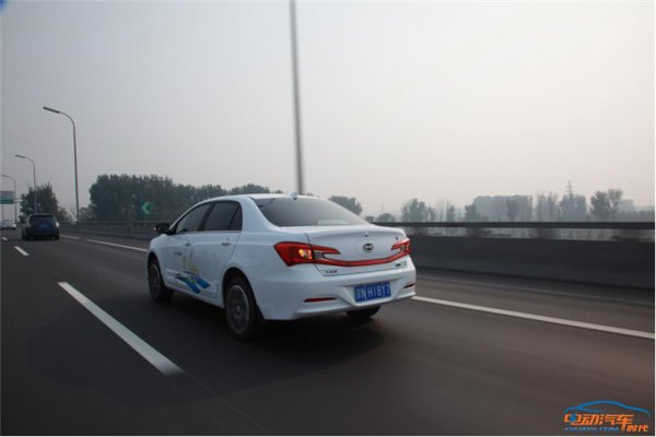 比亚迪汉ev标准续航豪华版试驾,比亚迪秦续航500公里试驾体验