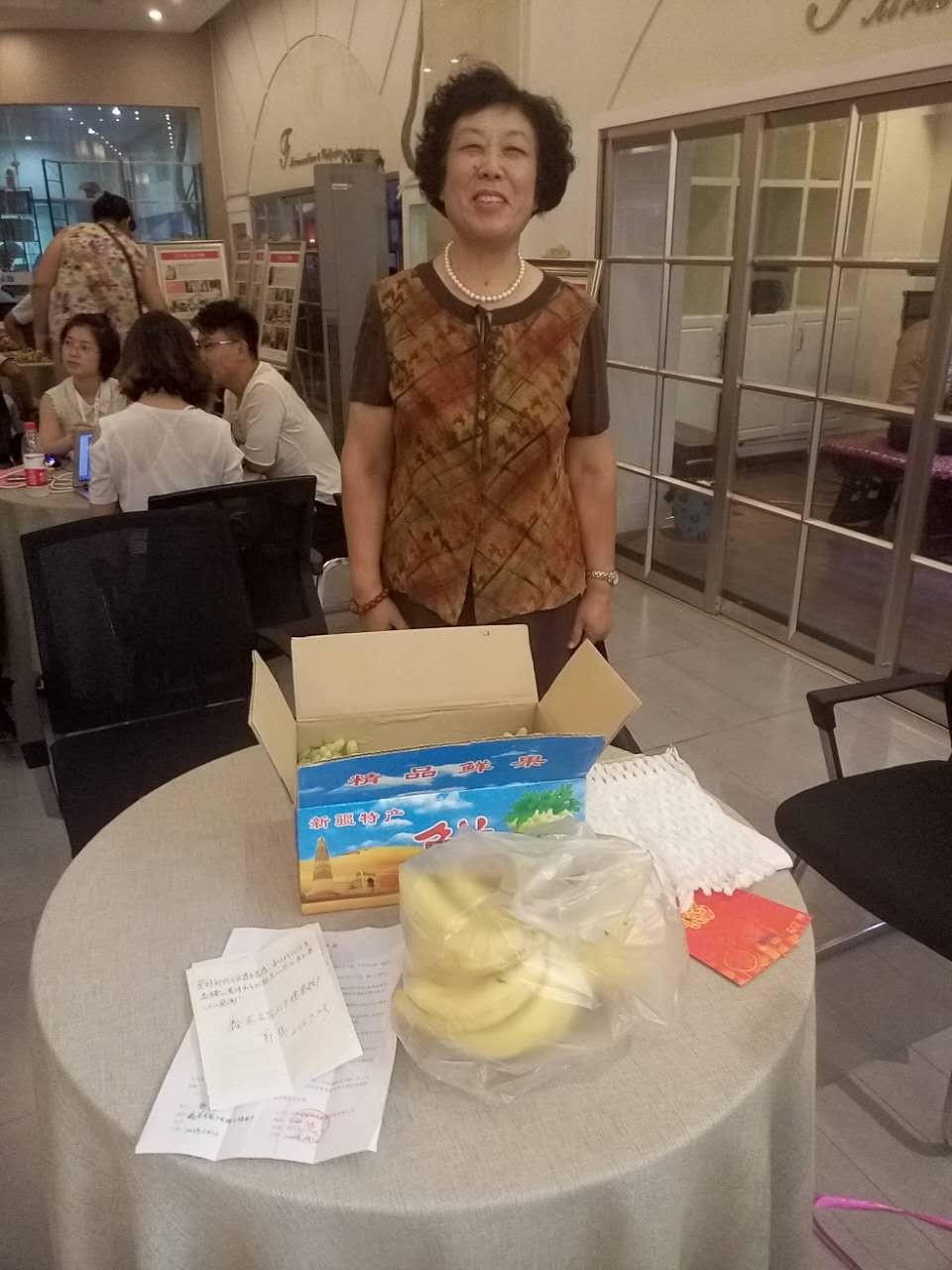 感谢郭女士10年来对美巢装饰的信任！