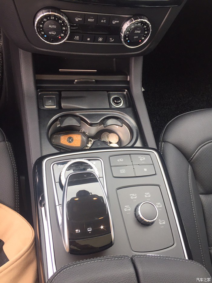 奔驰gle400运动版跑高速视频,奔驰gle400几秒破百运动模式