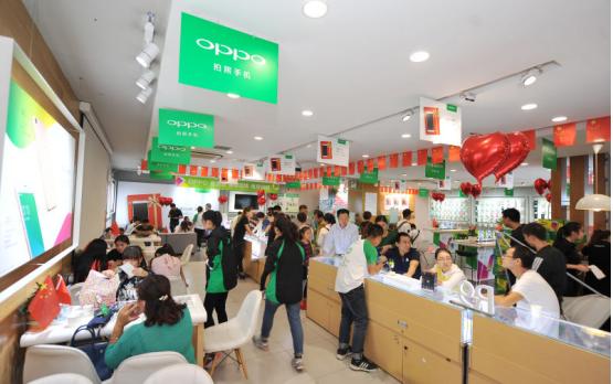 除了报道国人扎堆出游外媒还报道了国人十一扎堆买OPPO R9