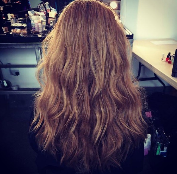 染完头发受损还能修复吗,染完头发发质受损图片