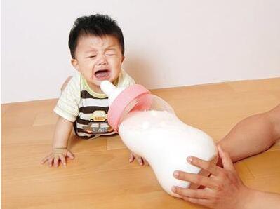 9个月的宝宝该怎么护理,九个月的宝宝的发育标准