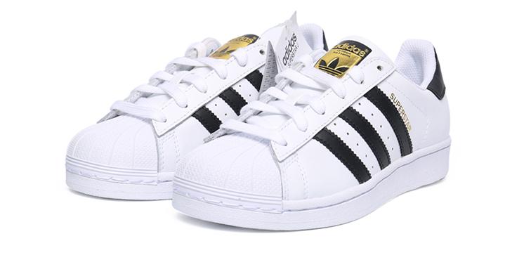 男士怎样穿搭显得更有气质,男士怎么搭配才能时尚起来