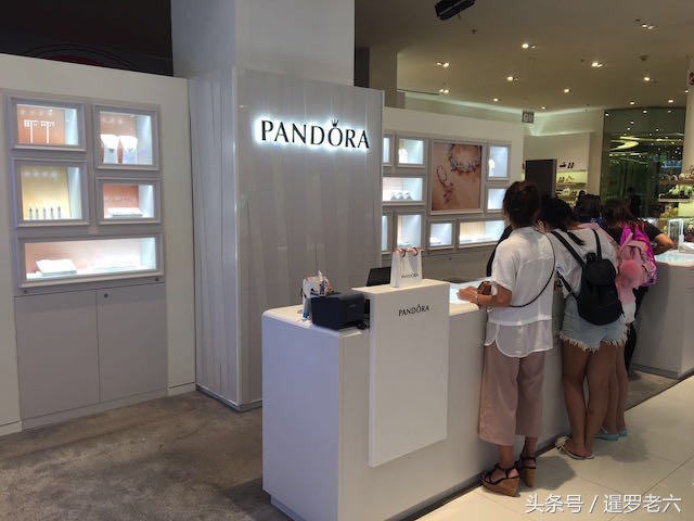 曼谷商场里什么值得购买,泰国商场的珠宝首饰