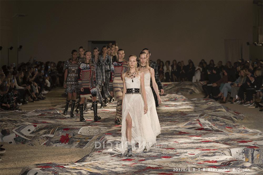 时装周盛世美颜观众,mcqueen24年秋冬走秀解析