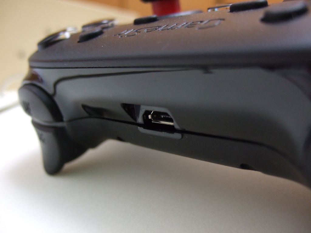 盖世小鸡手柄三代豪华版,手机游戏手柄推荐盖世小鸡