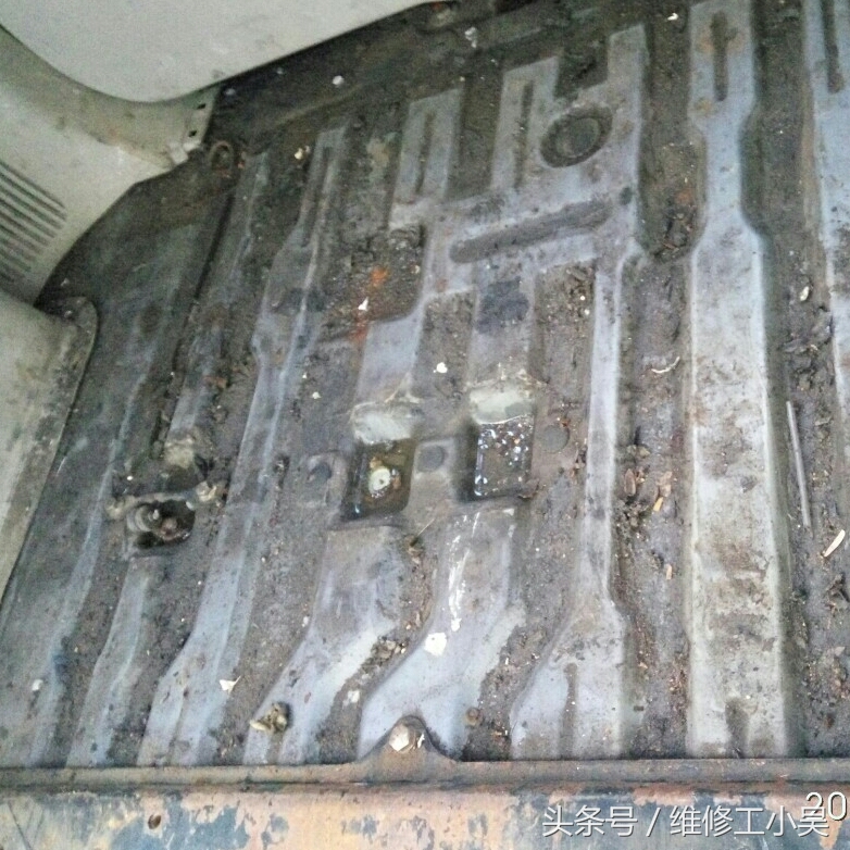 拆下来的二手车座椅,拆二手汽车座椅