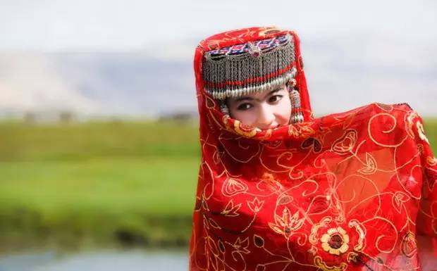 看头条后天就能从克拉玛依坐火车到喀什啦！