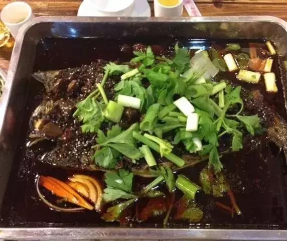 到万州吃烤鱼,重庆烤鱼正宗做法