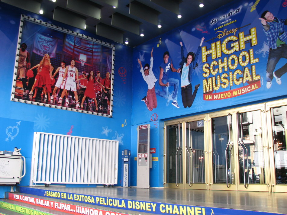 马德里不可思议镜面,马德里不可思议卡点