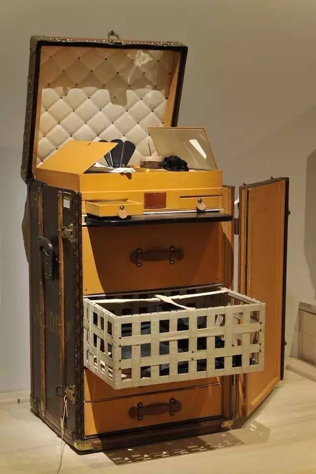 LV包装换的新颜色,会不会成为下一个“Tiffany蓝”