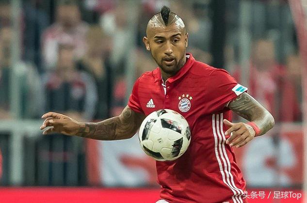 中场大师丁丁魔笛,足坛十大中场克罗斯