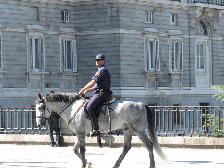 马德里不可思议镜面,马德里不可思议卡点